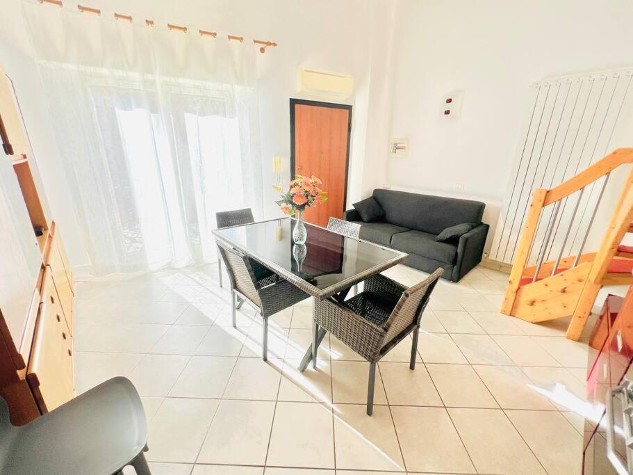 Suite Dei Fiori - Luxury Open Space Санремо Экстерьер фото