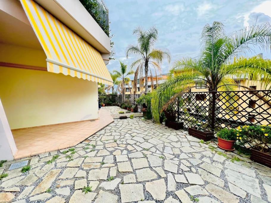 Suite Dei Fiori - Luxury Open Space Санремо Экстерьер фото